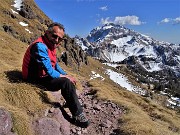 56  Con il Pizzo Arera (2512 m) sul sent. 217
